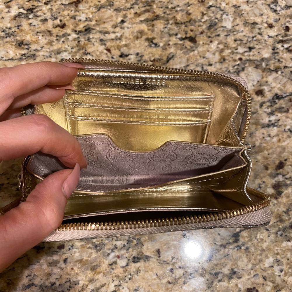 Michael Kors Snakeskin Smartphone Wristlet - Picture 6 of 7